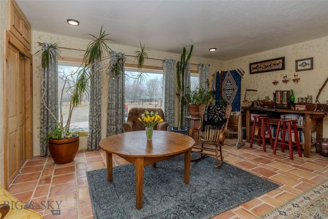 402 2nd Avenue N, Clyde Park, MT 59018