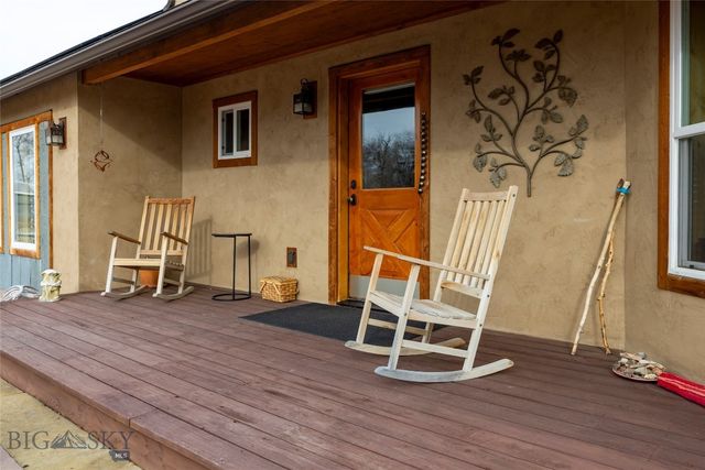 402 2nd Avenue N, Clyde Park, MT 59018