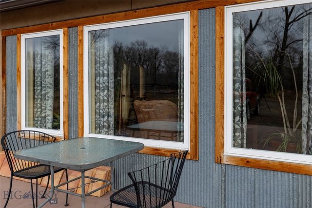 402 2nd Avenue N, Clyde Park, MT 59018