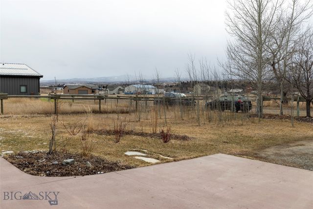 402 2nd Avenue N, Clyde Park, MT 59018