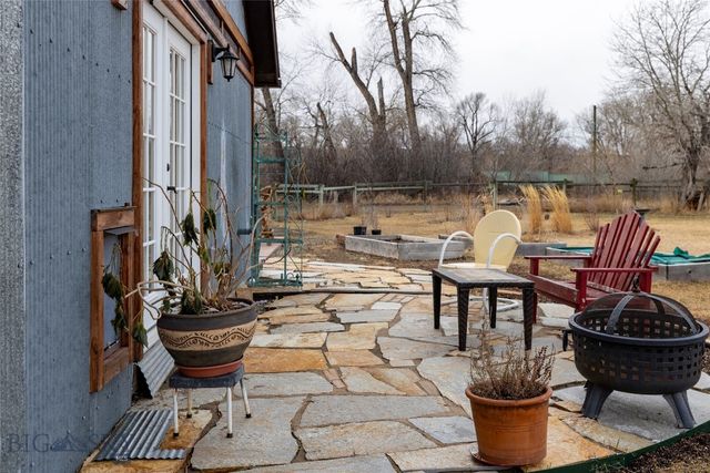 402 2nd Avenue N, Clyde Park, MT 59018