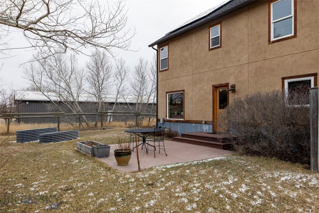 402 2nd Avenue N, Clyde Park, MT 59018