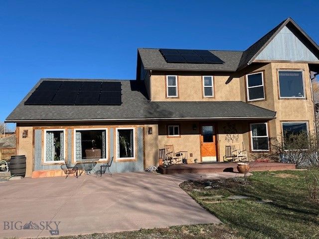 402 2nd Avenue N, Clyde Park, MT 59018