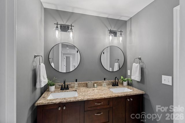 154 Pin Oak Lane, Mooresville, NC 28117