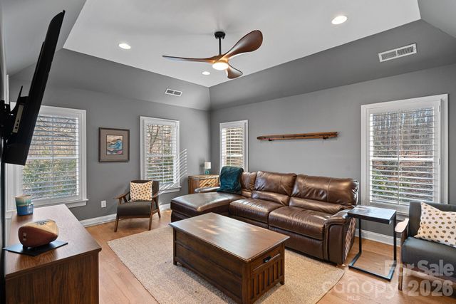 154 Pin Oak Lane, Mooresville, NC 28117