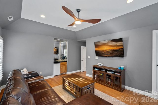 154 Pin Oak Lane, Mooresville, NC 28117