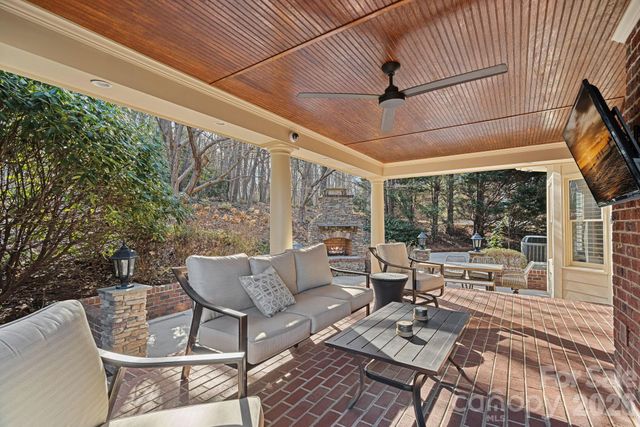 154 Pin Oak Lane, Mooresville, NC 28117