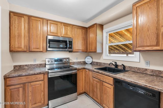 44 Lake Drive, Howell, NJ 07731