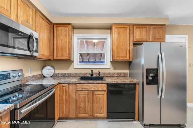 44 Lake Drive, Howell, NJ 07731