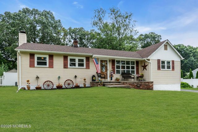 44 Lake Drive, Howell, NJ 07731