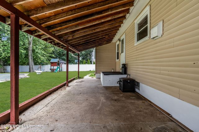 44 Lake Drive, Howell, NJ 07731