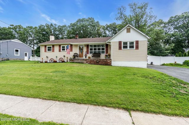 44 Lake Drive, Howell, NJ 07731