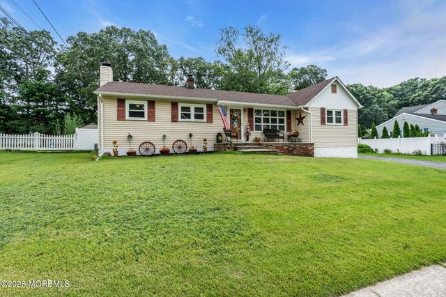 44 Lake Drive, Howell, NJ 07731