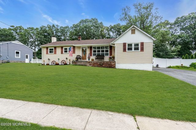 44 Lake Drive, Howell, NJ 07731