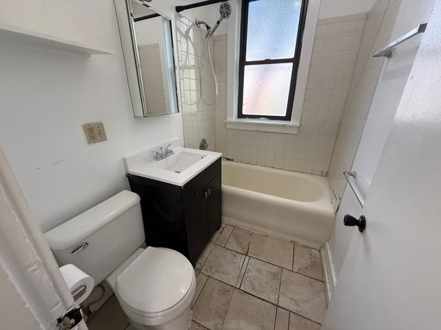 1026 E Hyde Park Boulevard 1N, Chicago, IL 60615