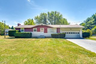 12222 Cenfield Street NE, Alliance, OH 44601