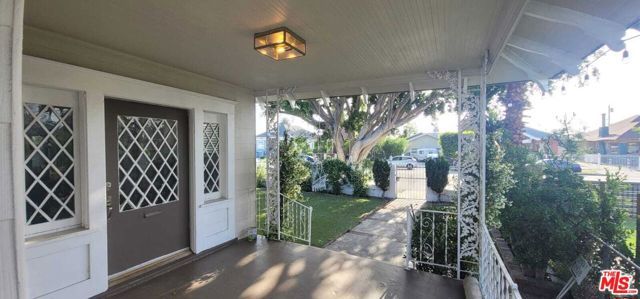 2926 Halldale Avenue, Los Angeles, CA 90018