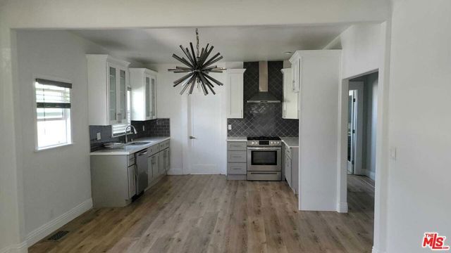 2926 Halldale Avenue, Los Angeles, CA 90018
