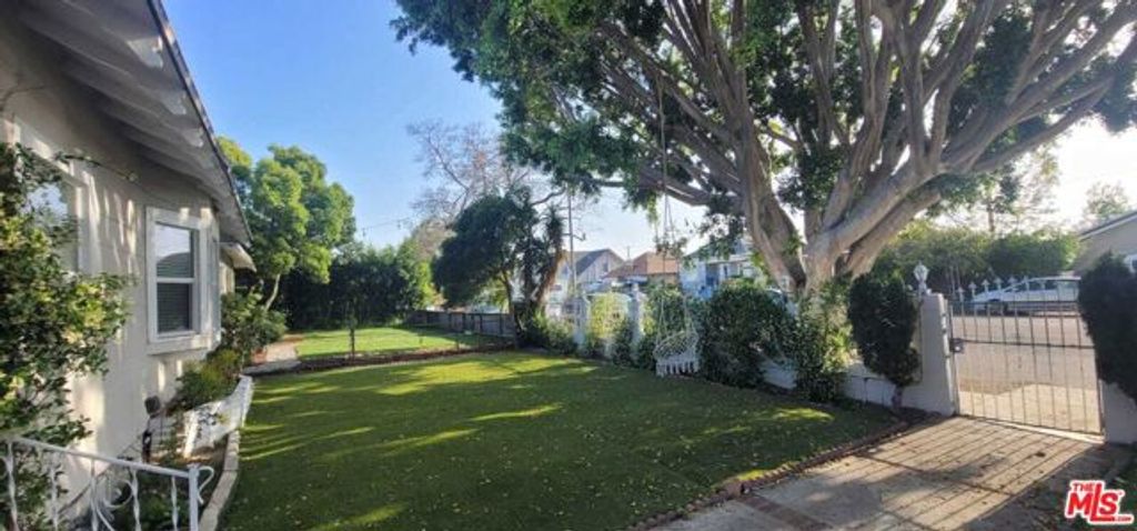 2926 Halldale Avenue, Los Angeles, CA 90018