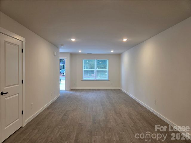 104 10th Avenue SE, Hickory, NC 28602