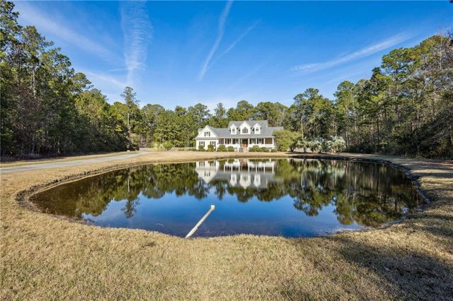 607 Misty Harbor Boulevard, Woodbine, GA 31569