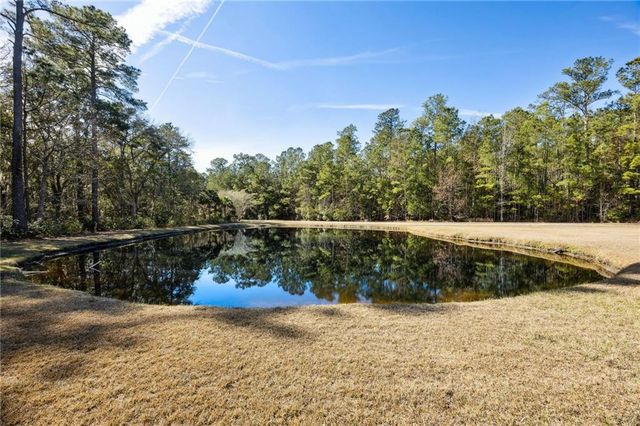 607 Misty Harbor Boulevard, Woodbine, GA 31569