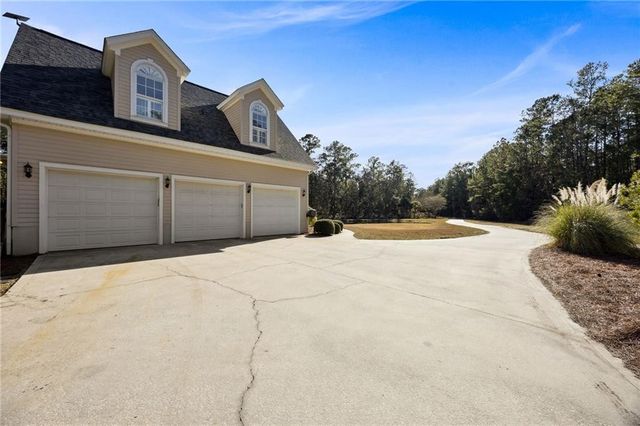 607 Misty Harbor Boulevard, Woodbine, GA 31569