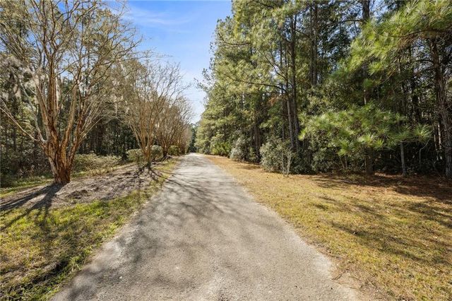 607 Misty Harbor Boulevard, Woodbine, GA 31569