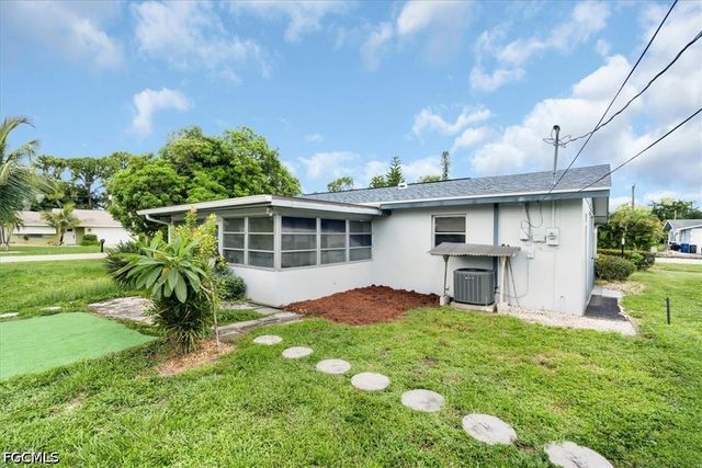 2373 Chandler AVE, Fort Myers, FL 33907