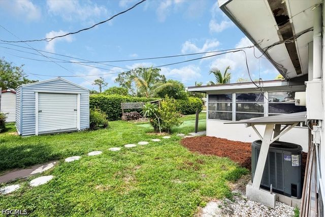 2373 Chandler AVE, Fort Myers, FL 33907