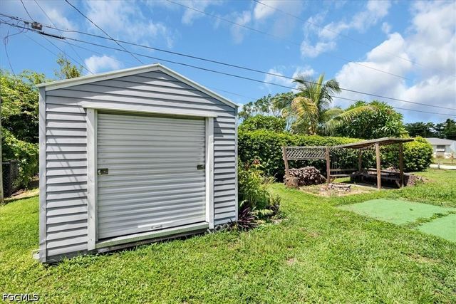 2373 Chandler AVE, Fort Myers, FL 33907