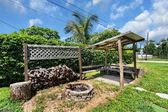 2373 Chandler AVE, Fort Myers, FL 33907