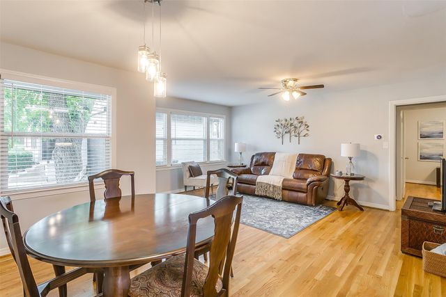 4704 Collinwood Avenue, Fort Worth, TX 76107