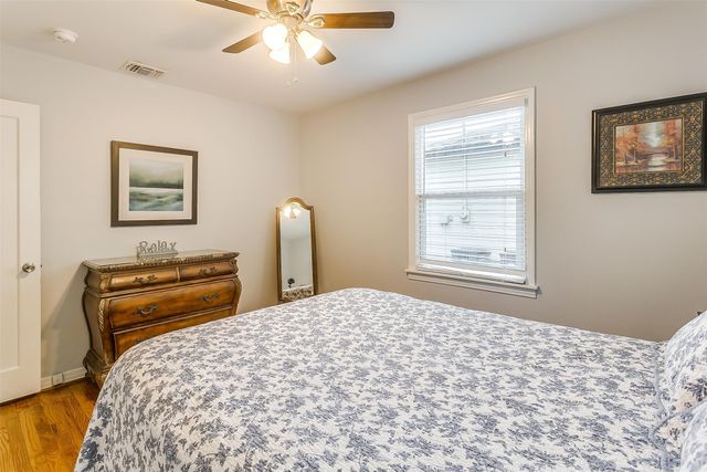 4704 Collinwood Avenue, Fort Worth, TX 76107