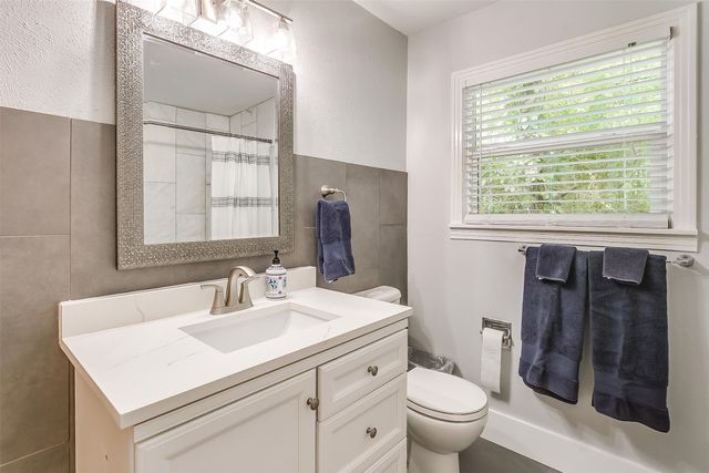 4704 Collinwood Avenue, Fort Worth, TX 76107