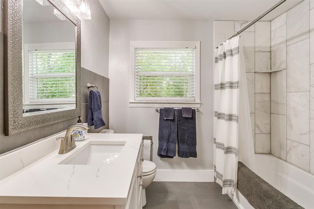 4704 Collinwood Avenue, Fort Worth, TX 76107