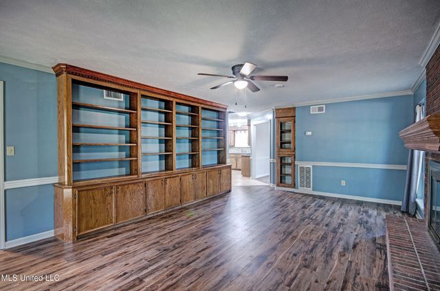 402 Springwood Circle, Terry, MS 39170