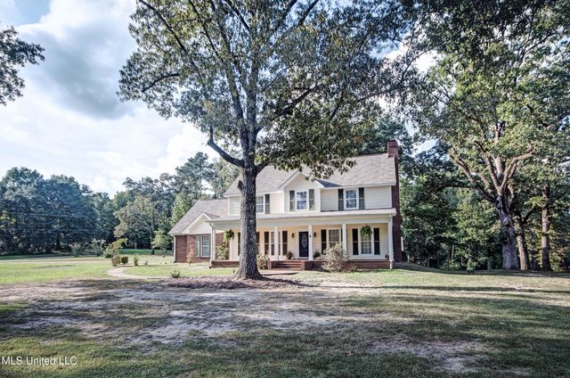 402 Springwood Circle, Terry, MS 39170