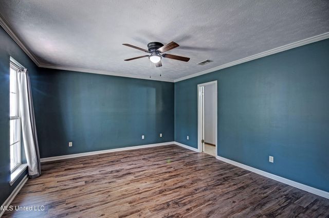 402 Springwood Circle, Terry, MS 39170