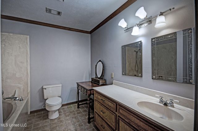 402 Springwood Circle, Terry, MS 39170