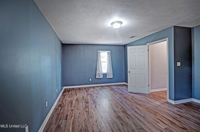 402 Springwood Circle, Terry, MS 39170