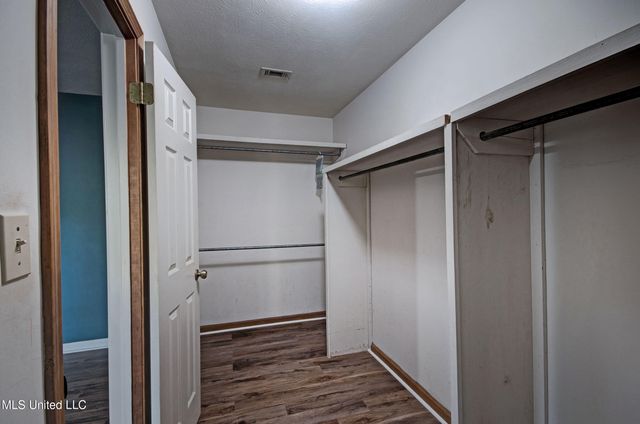 402 Springwood Circle, Terry, MS 39170