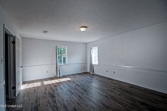 402 Springwood Circle, Terry, MS 39170