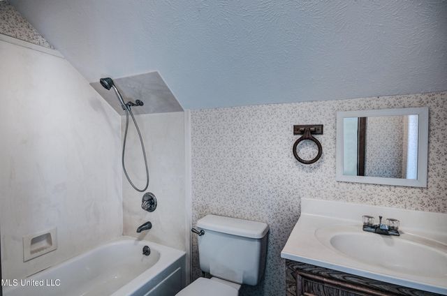 402 Springwood Circle, Terry, MS 39170