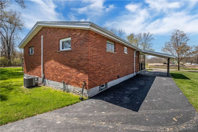 981 96th Street, Niagara Falls, NY 14304