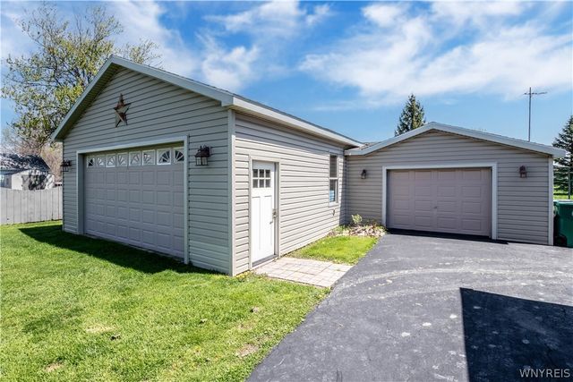 981 96th Street, Niagara Falls, NY 14304