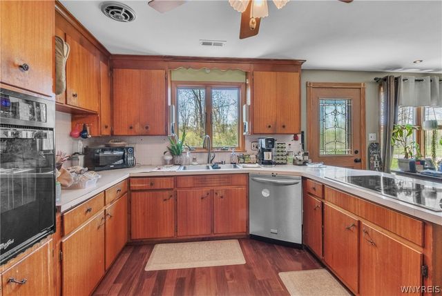 981 96th Street, Niagara Falls, NY 14304