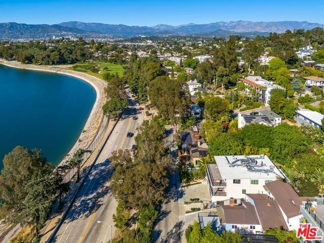 2106 Rockford Road, Los Angeles, CA 90039