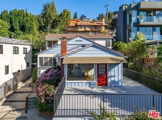 2106 Rockford Road, Los Angeles, CA 90039