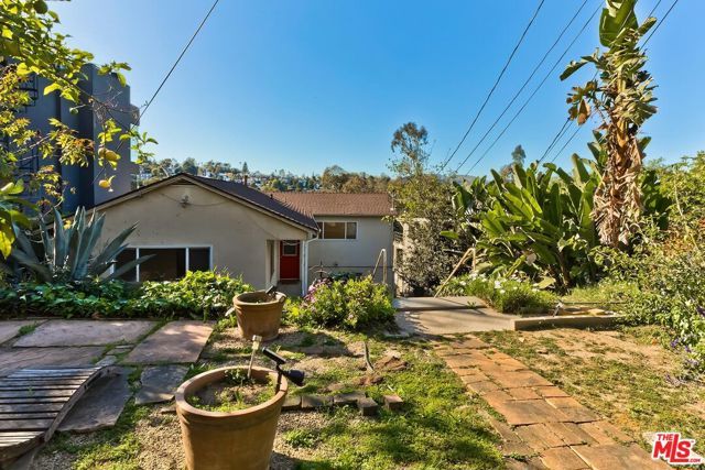 2106 Rockford Road, Los Angeles, CA 90039